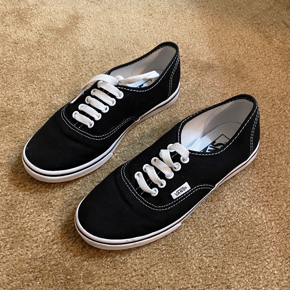 Black Vans | Size: 5